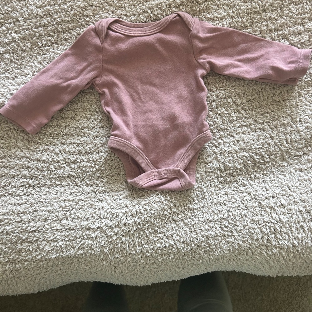 New Born Onsies - Picture 5 of 8
